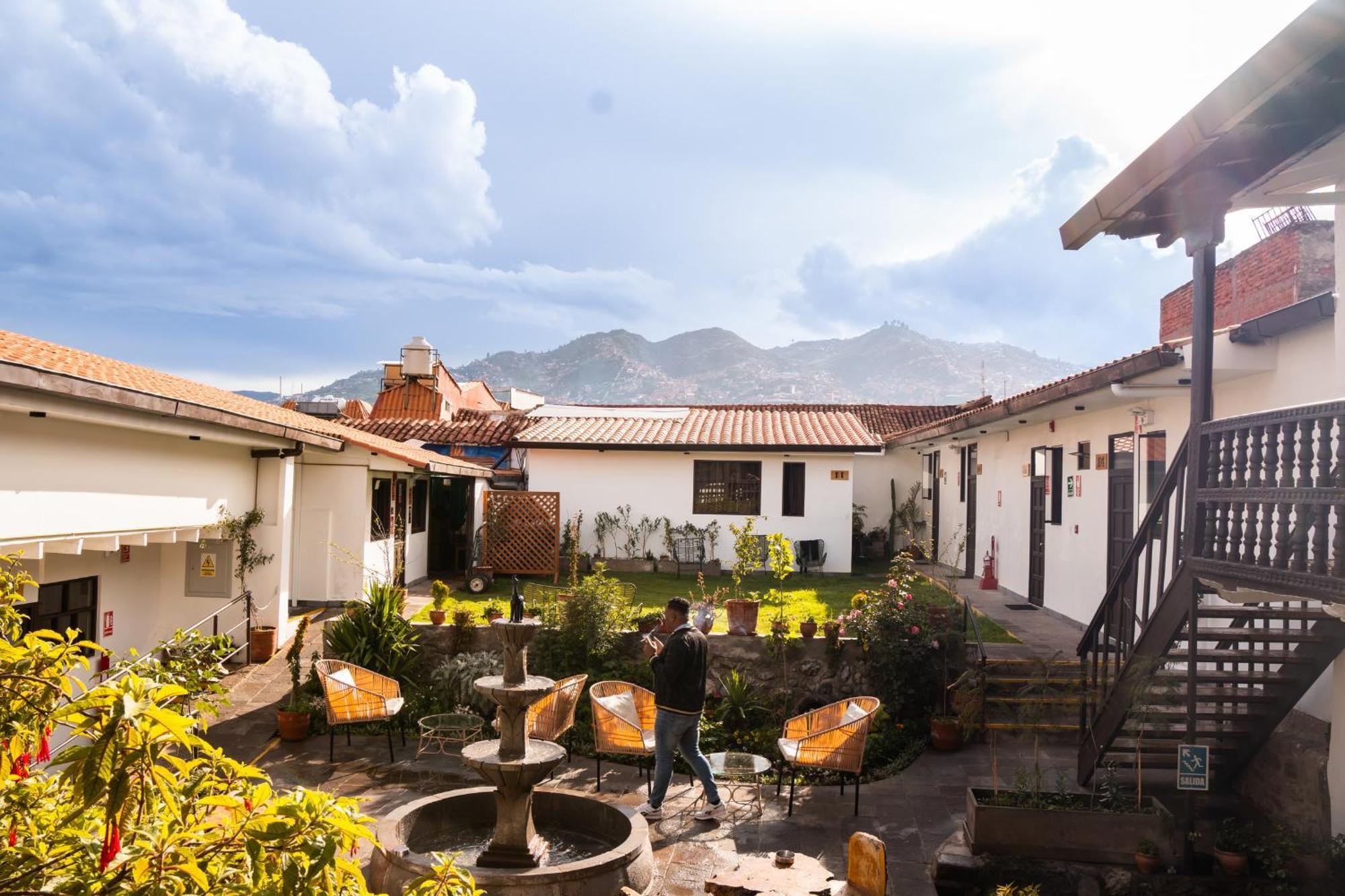 Black Llama Hostel كوسكو المظهر الخارجي الصورة